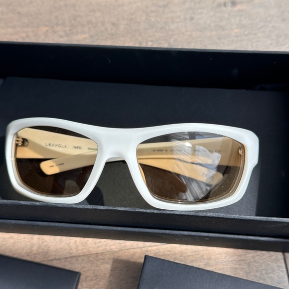 Lexxola Sunglasses - Picture 2 of 8